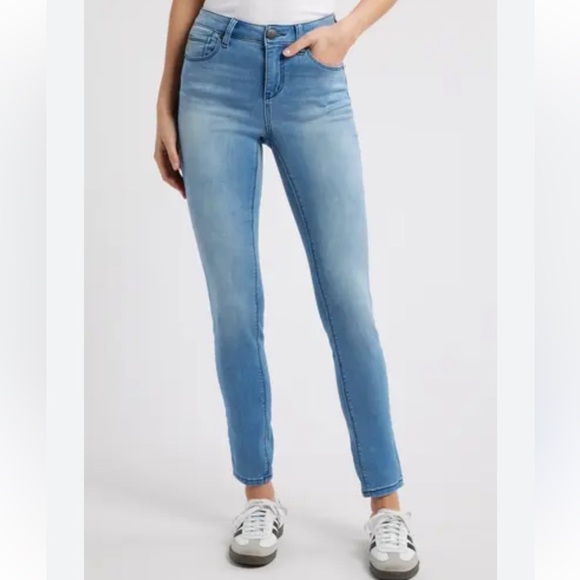 1822 Denim Butter Mid Rise Skinny Jeans - Picture 1 of 11